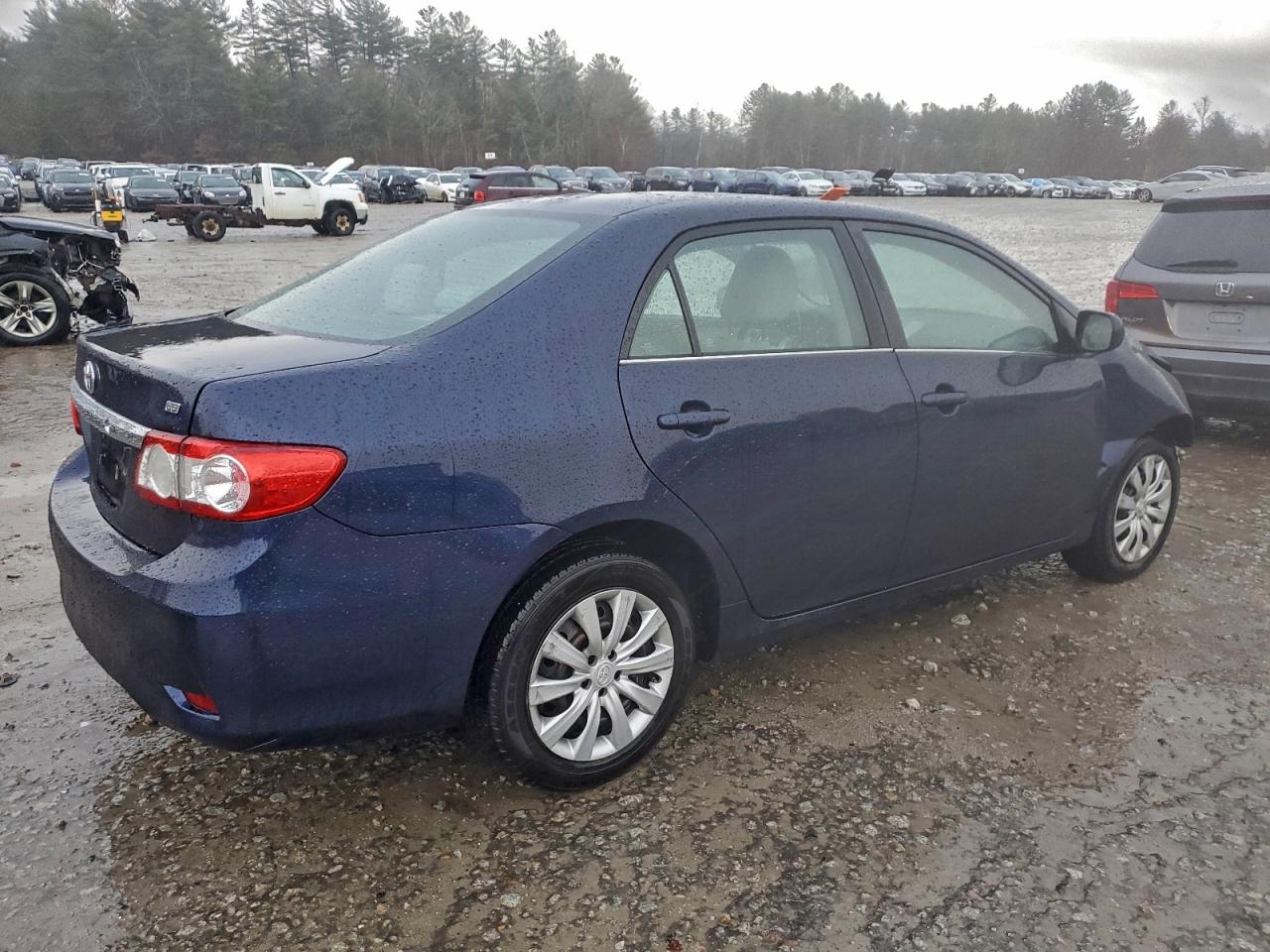 2013 TOYOTA COROLLA BASE photo 3