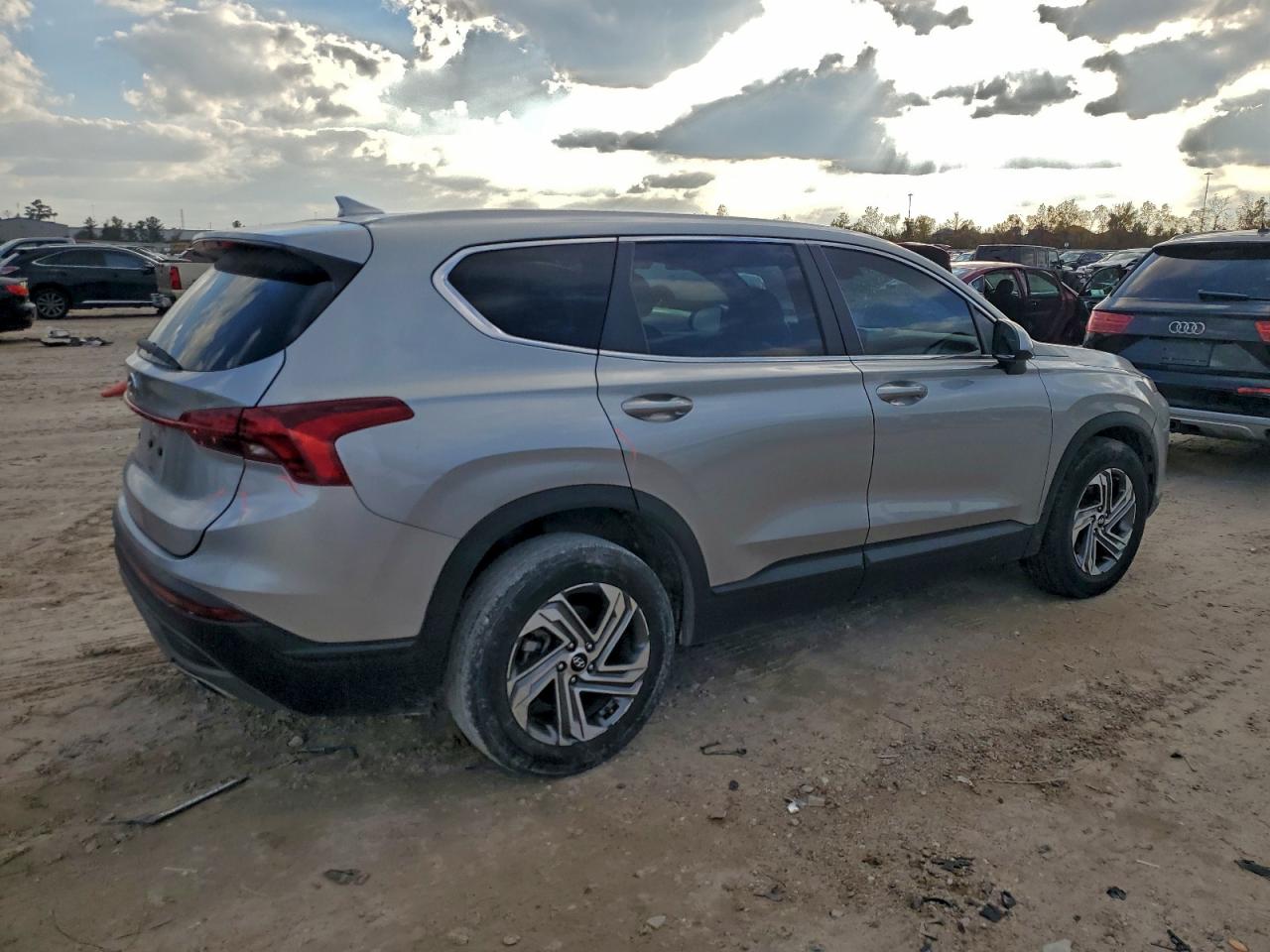 2023 HYUNDAI SANTA FE SE photo 3