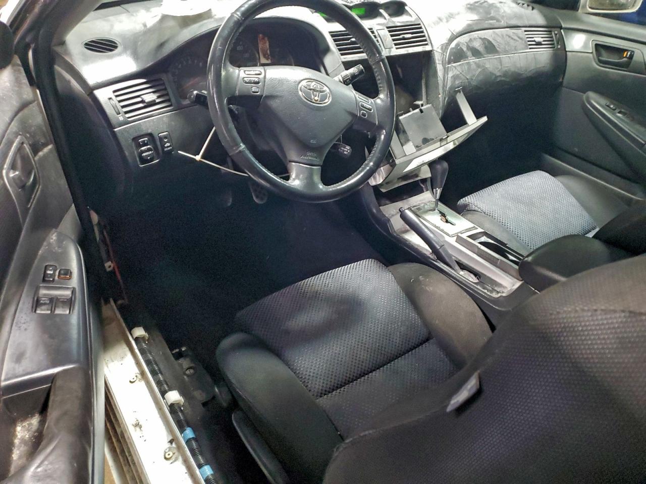 2004 TOYOTA CAMRY SOLARA SE photo 15