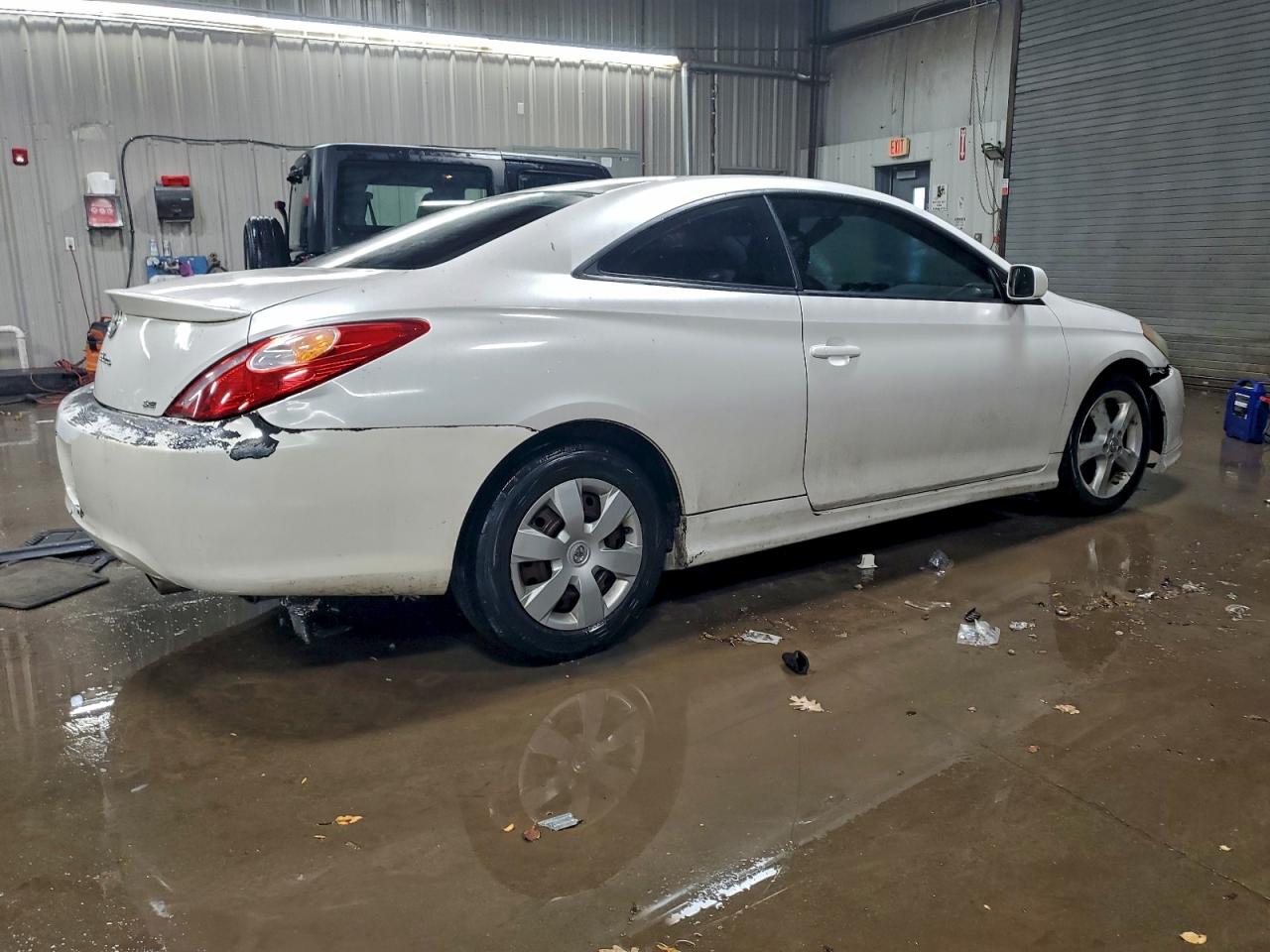 2004 TOYOTA CAMRY SOLARA SE photo 5