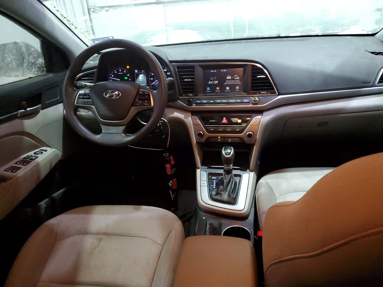 2018 HYUNDAI ELANTRA SEL photo 8