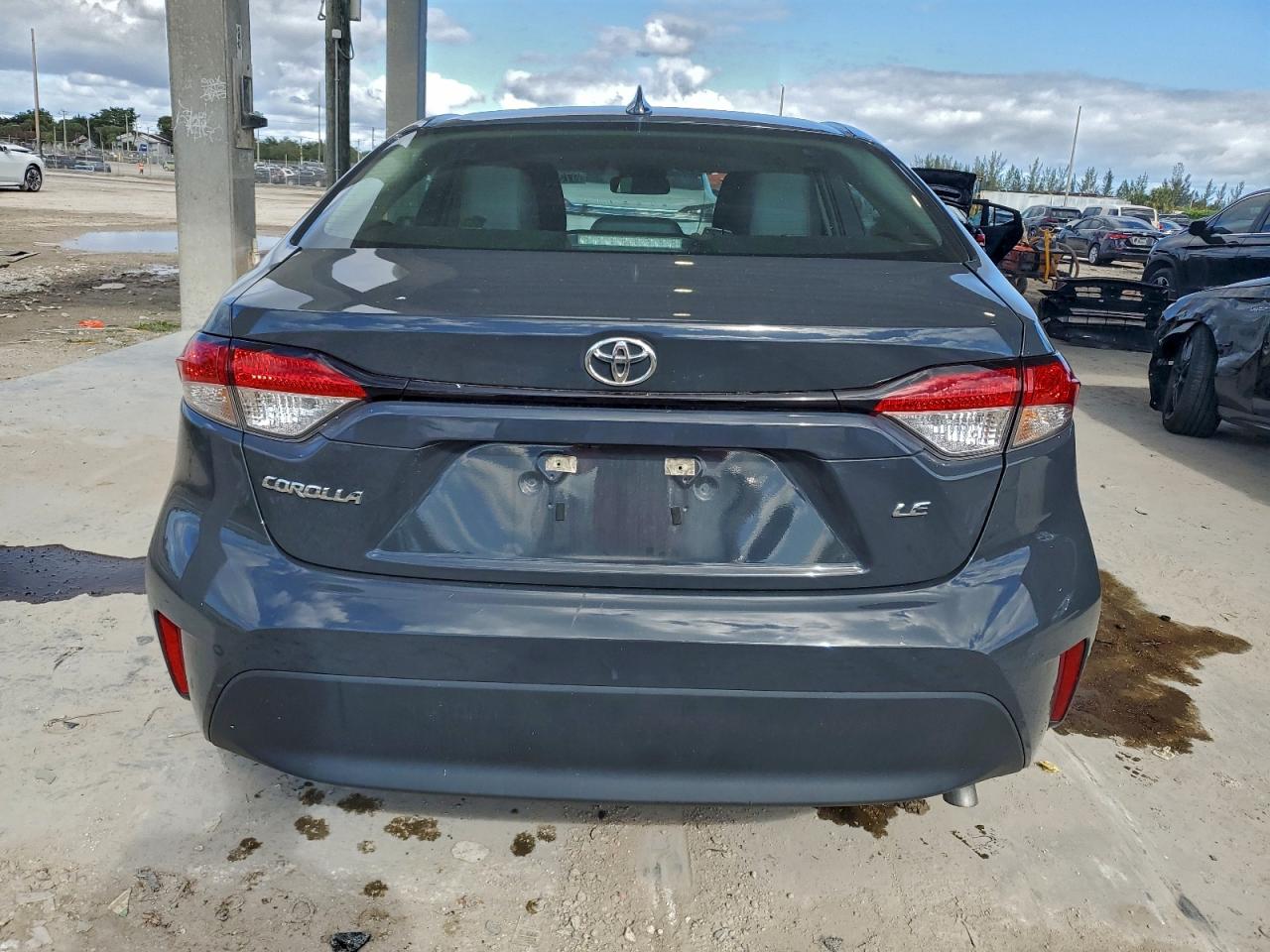 2024 TOYOTA COROLLA LE photo 6