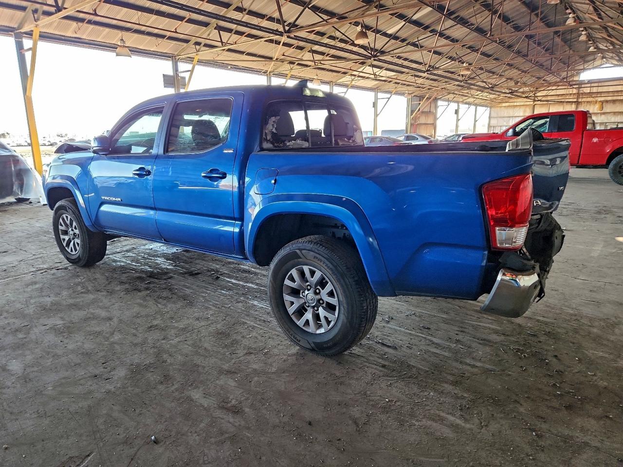 2017 TOYOTA TACOMA DOUBLE CAB photo 2