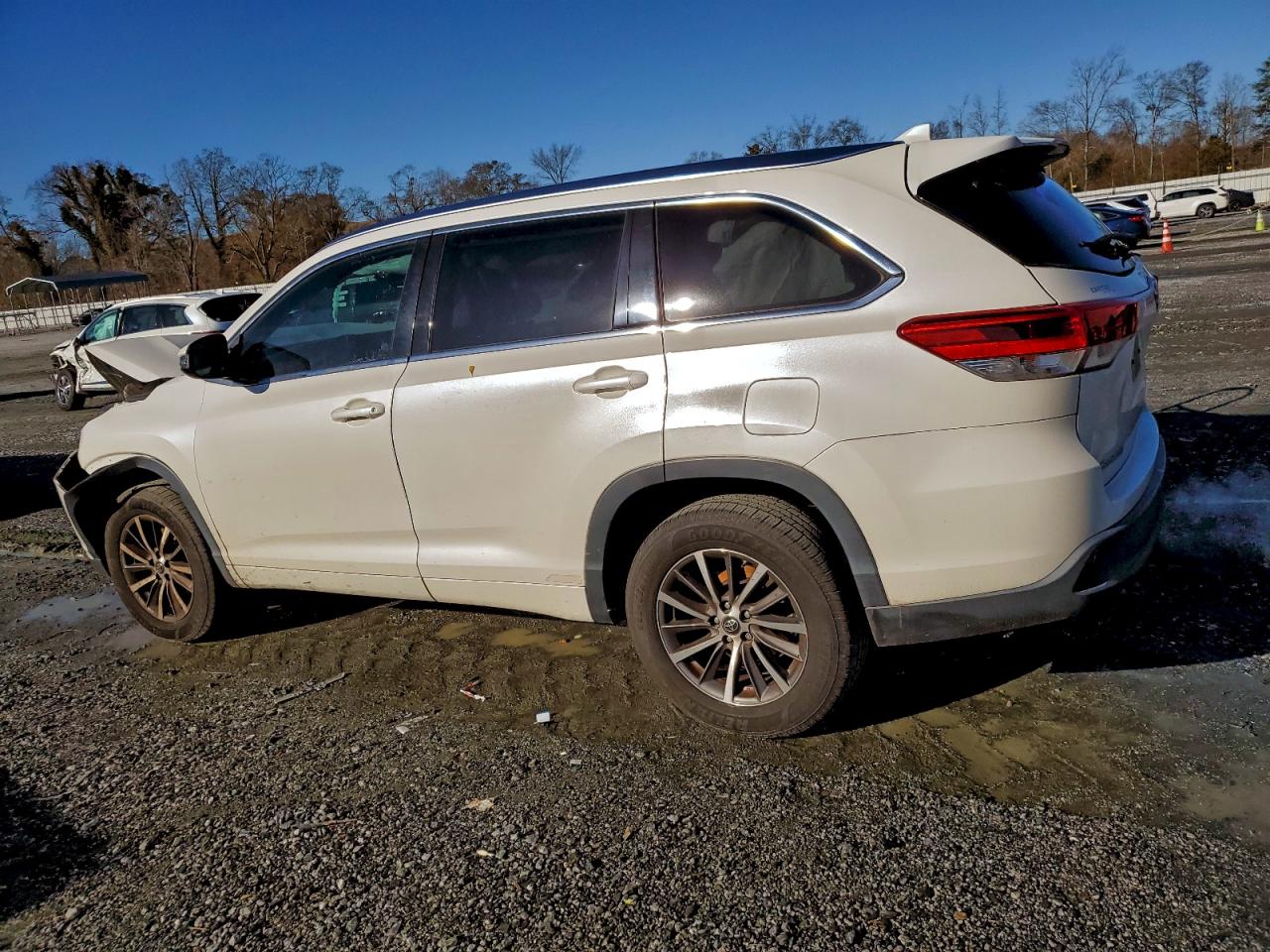2018 TOYOTA HIGHLANDER SE photo 4