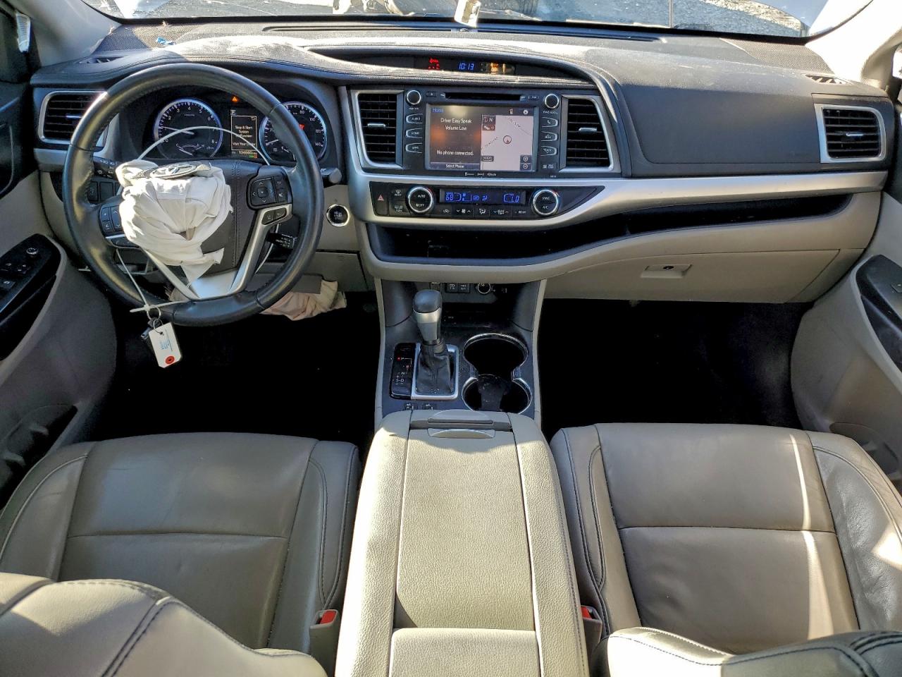 2018 TOYOTA HIGHLANDER SE photo 22