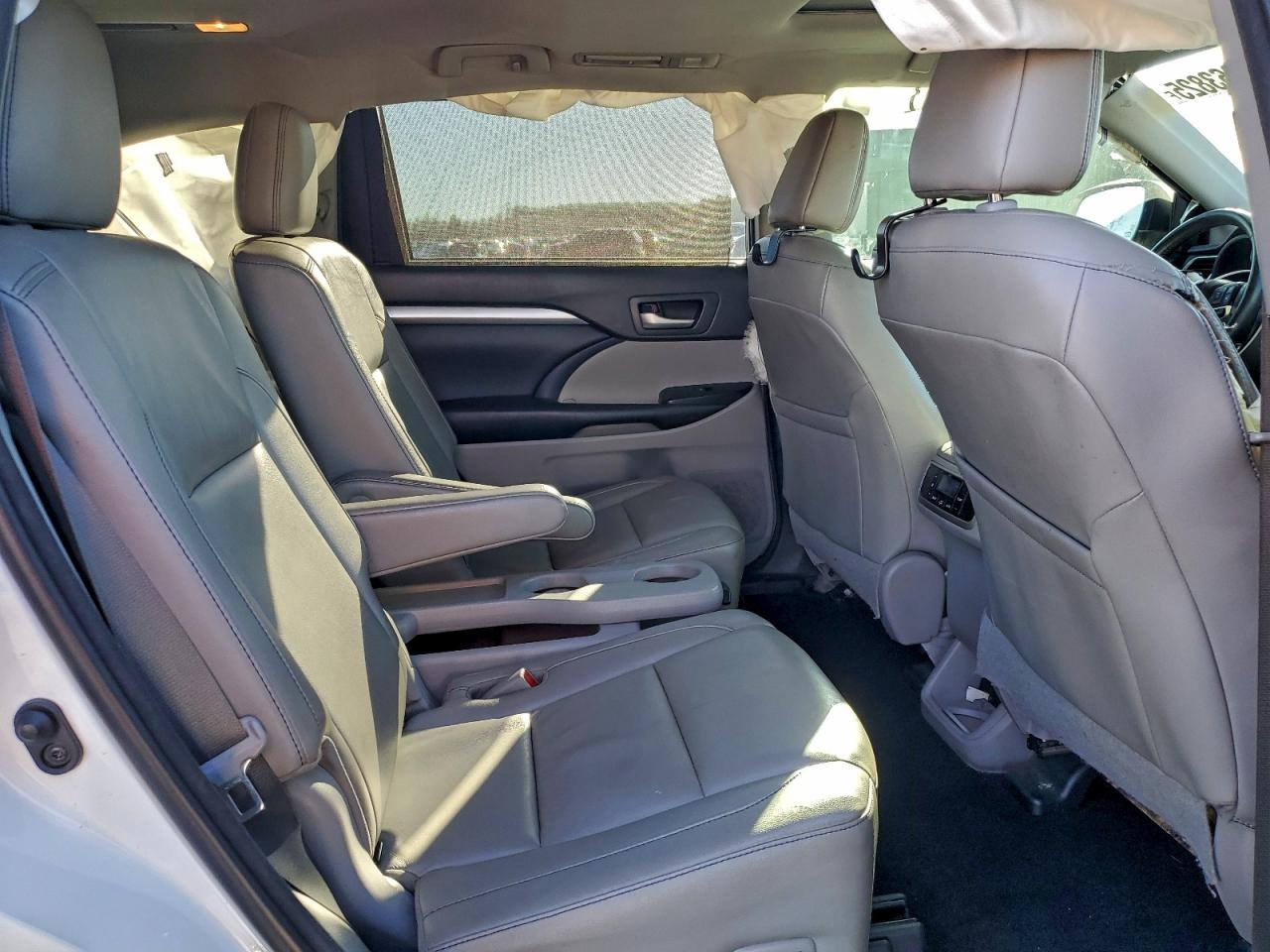 2018 TOYOTA HIGHLANDER SE photo 31