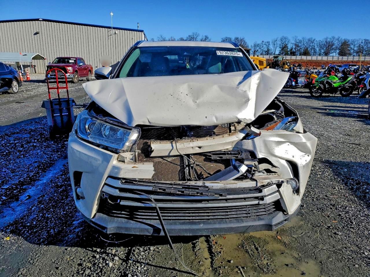2018 TOYOTA HIGHLANDER SE photo 13