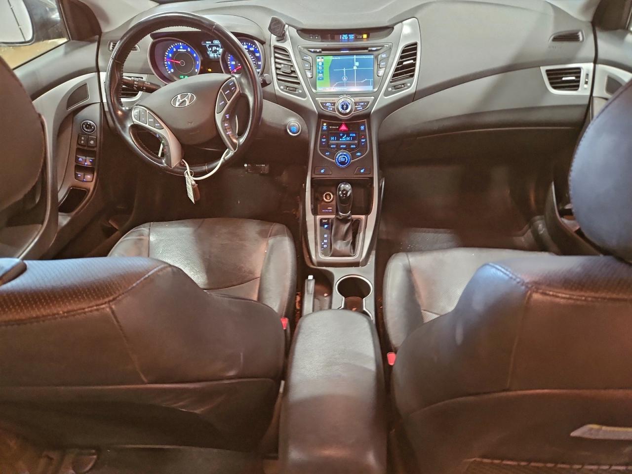 2015 HYUNDAI ELANTRA SE photo 8