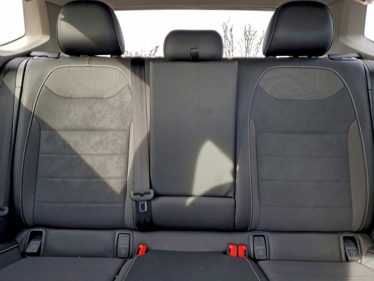 2024 VOLKSWAGEN TAOS SE photo 10