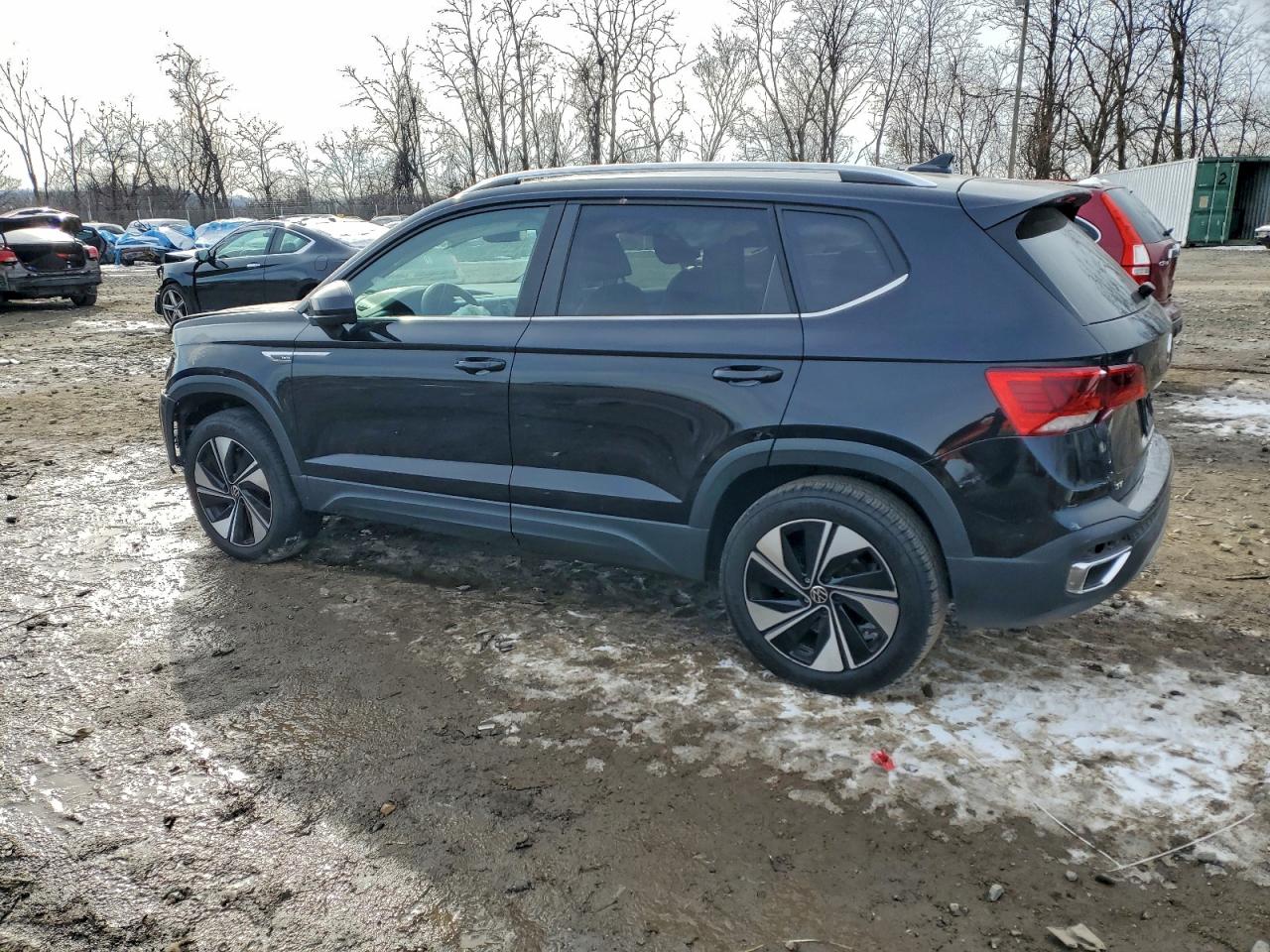 2024 VOLKSWAGEN TAOS SE photo 2
