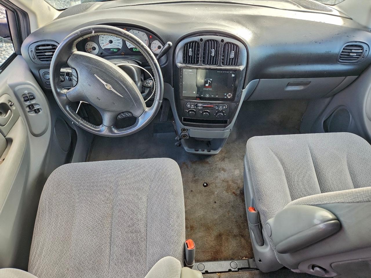 2005 CHRYSLER TOWN & COUNTRY TOURING photo 8