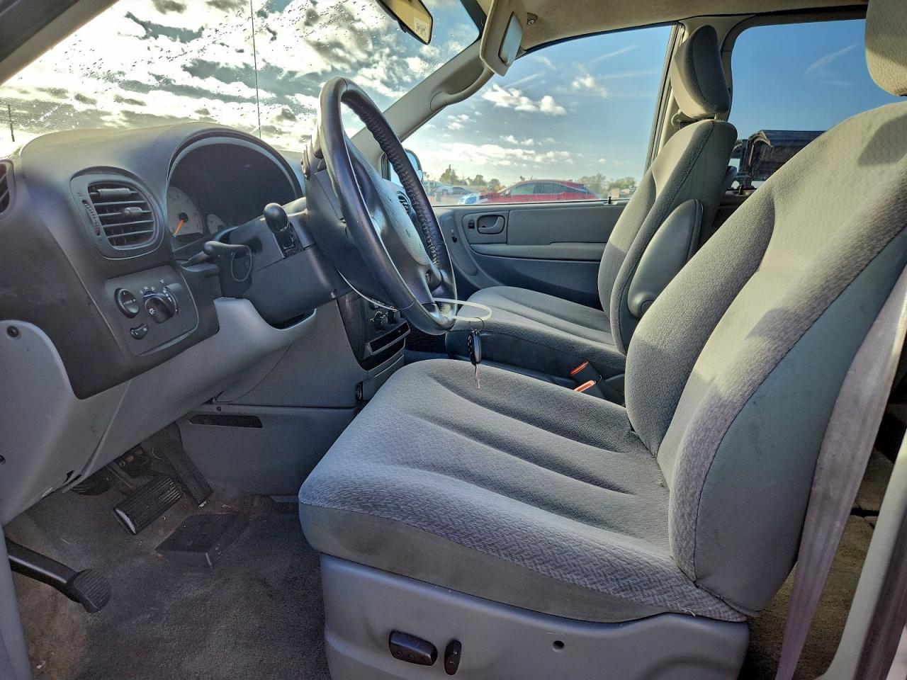 2005 CHRYSLER TOWN & COUNTRY TOURING photo 7