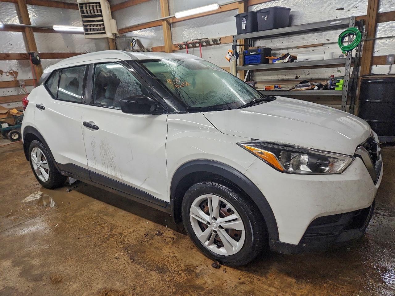 2019 NISSAN KICKS S photo 4