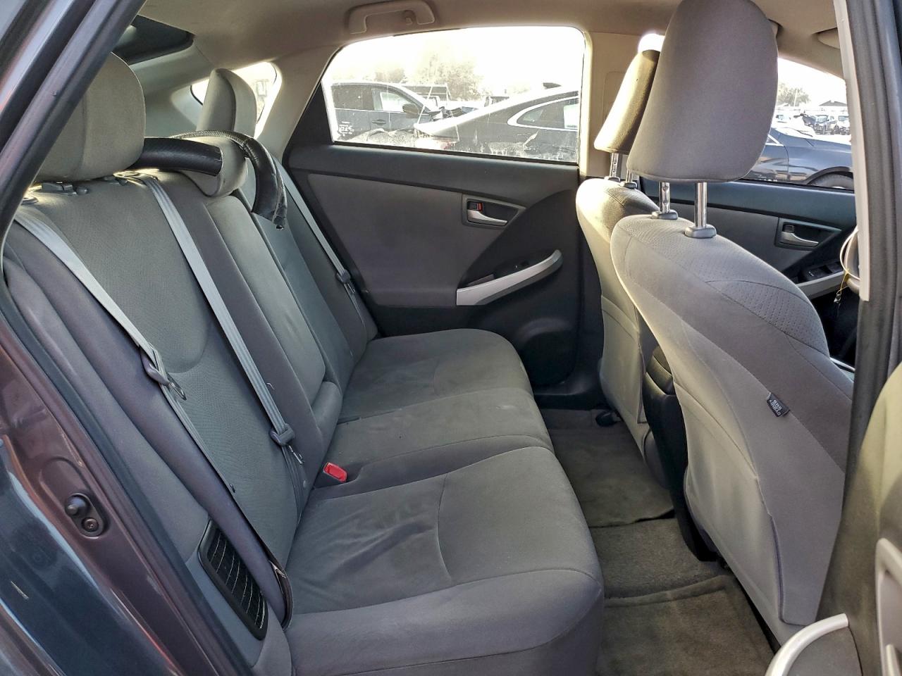 2013 TOYOTA PRIUS photo 10