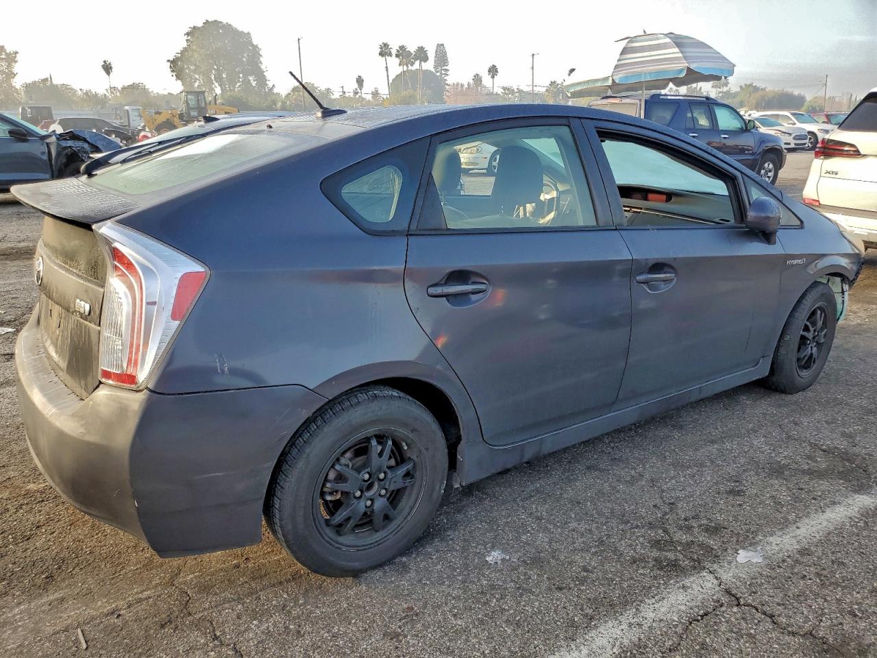 2013 TOYOTA PRIUS photo 3