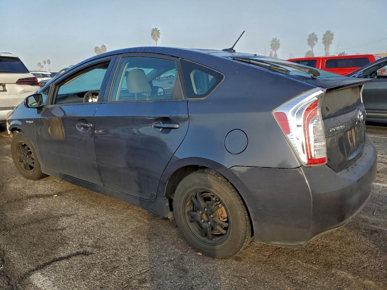 2013 TOYOTA PRIUS photo 2