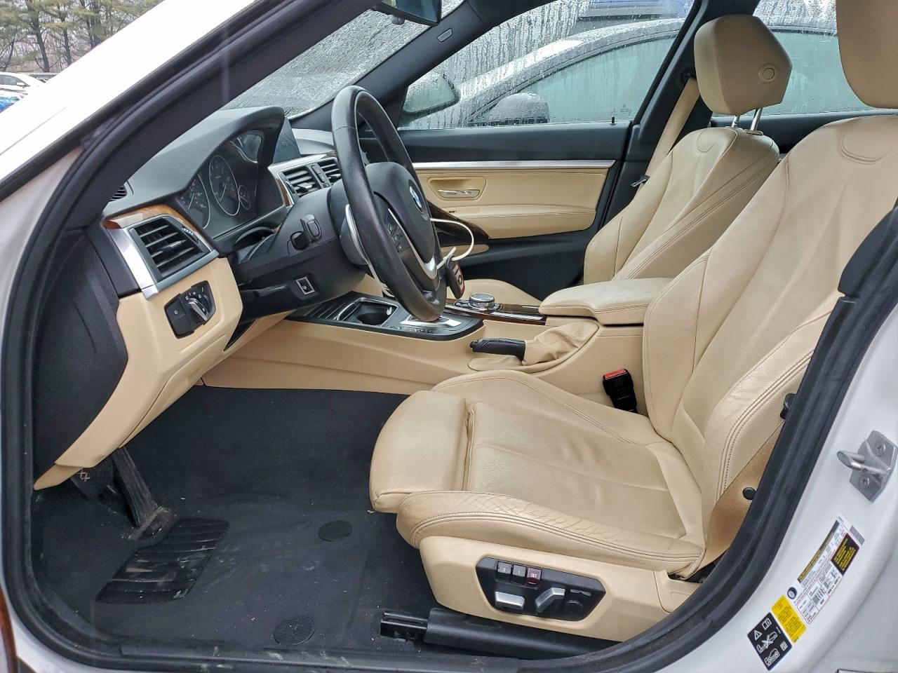 2017 BMW 330 XIGT photo 7