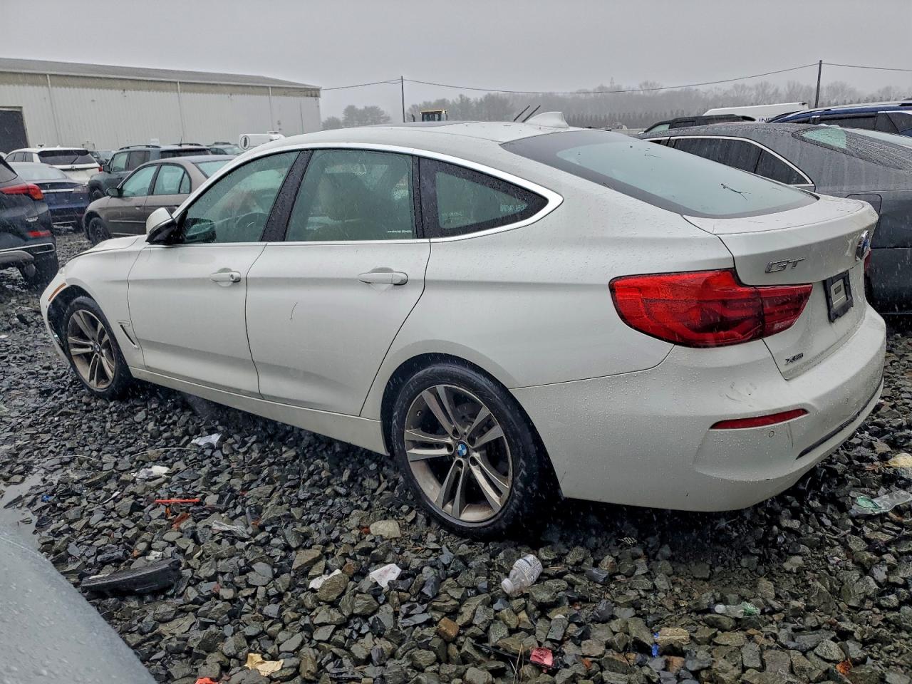 2017 BMW 330 XIGT photo 2