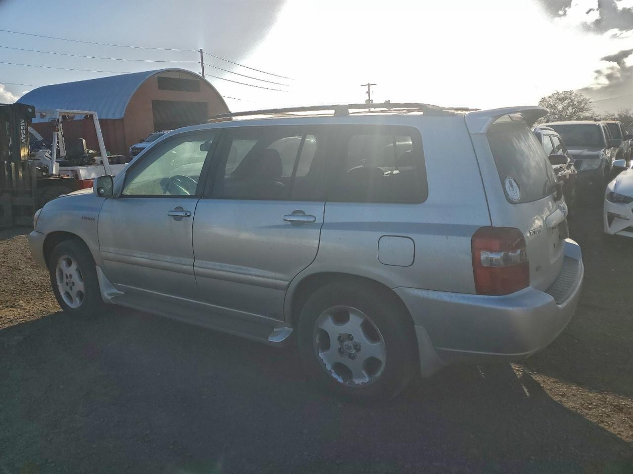 2004 TOYOTA HIGHLANDER BASE photo 2