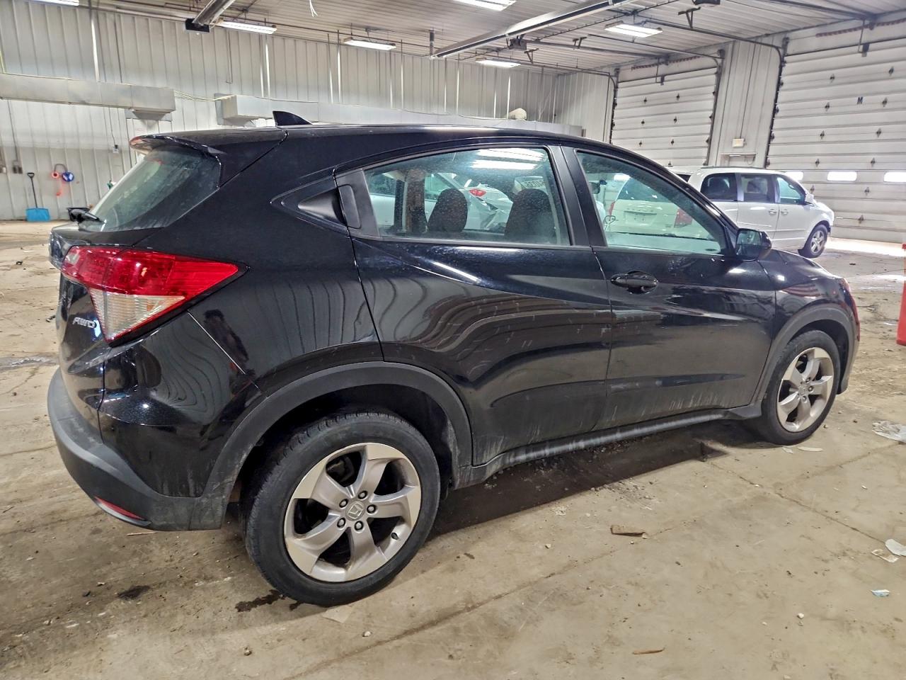 2019 HONDA HR-V LX photo 3