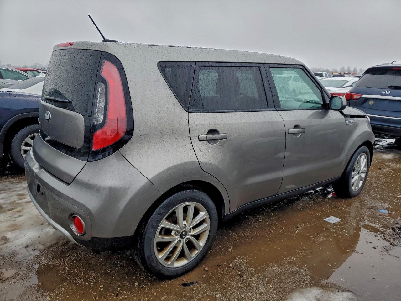 2018 KIA SOUL + photo 3