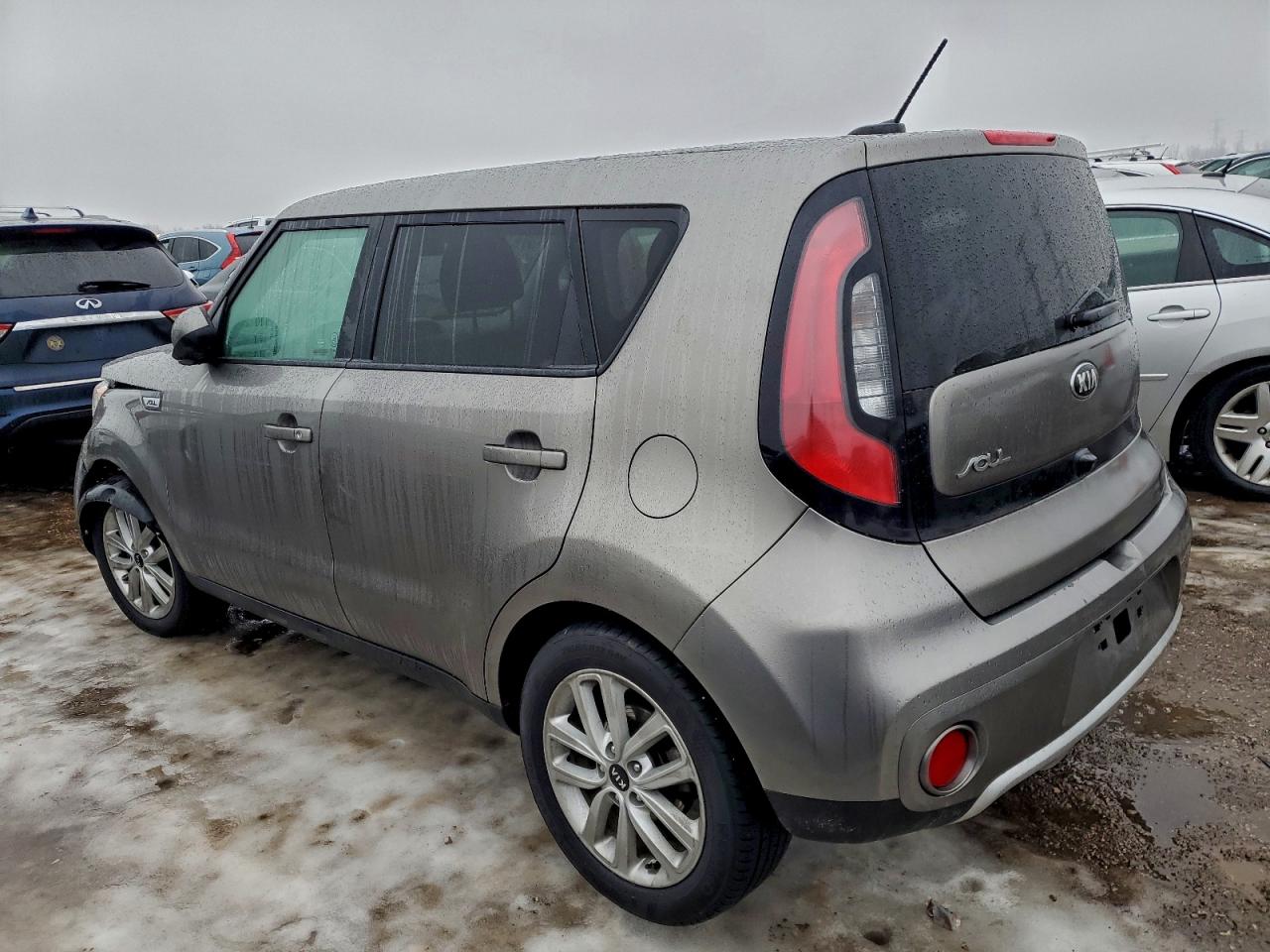 2018 KIA SOUL + photo 2