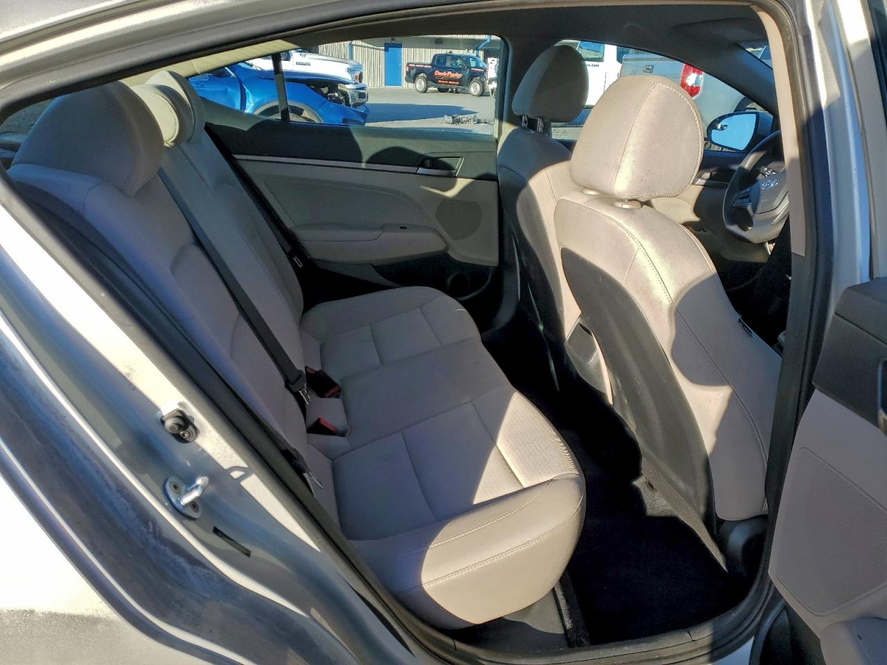 2017 HYUNDAI ELANTRA SE photo 10