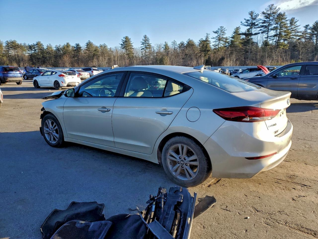 2017 HYUNDAI ELANTRA SE photo 2