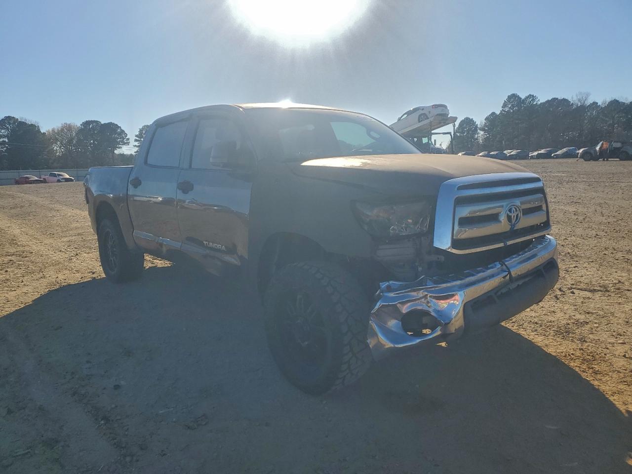 2013 TOYOTA TUNDRA CREWMAX SR5 photo 4