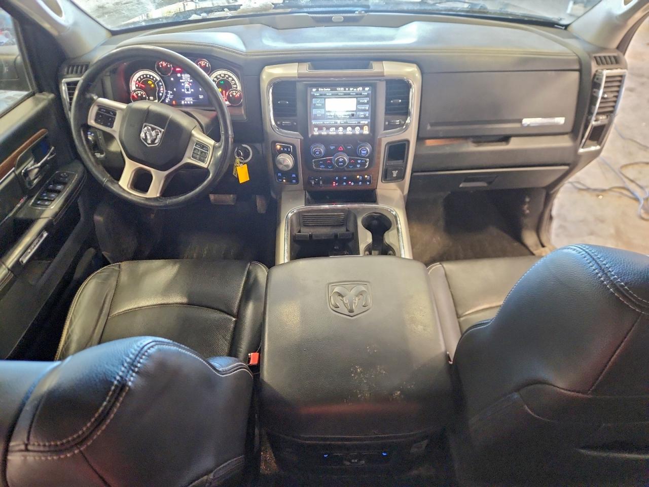 2017 RAM 1500 LARAMIE photo 8