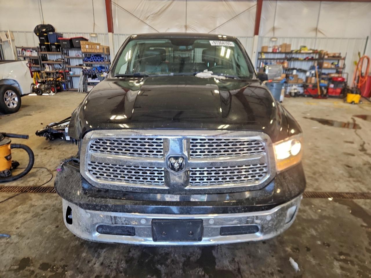 2017 RAM 1500 LARAMIE photo 5