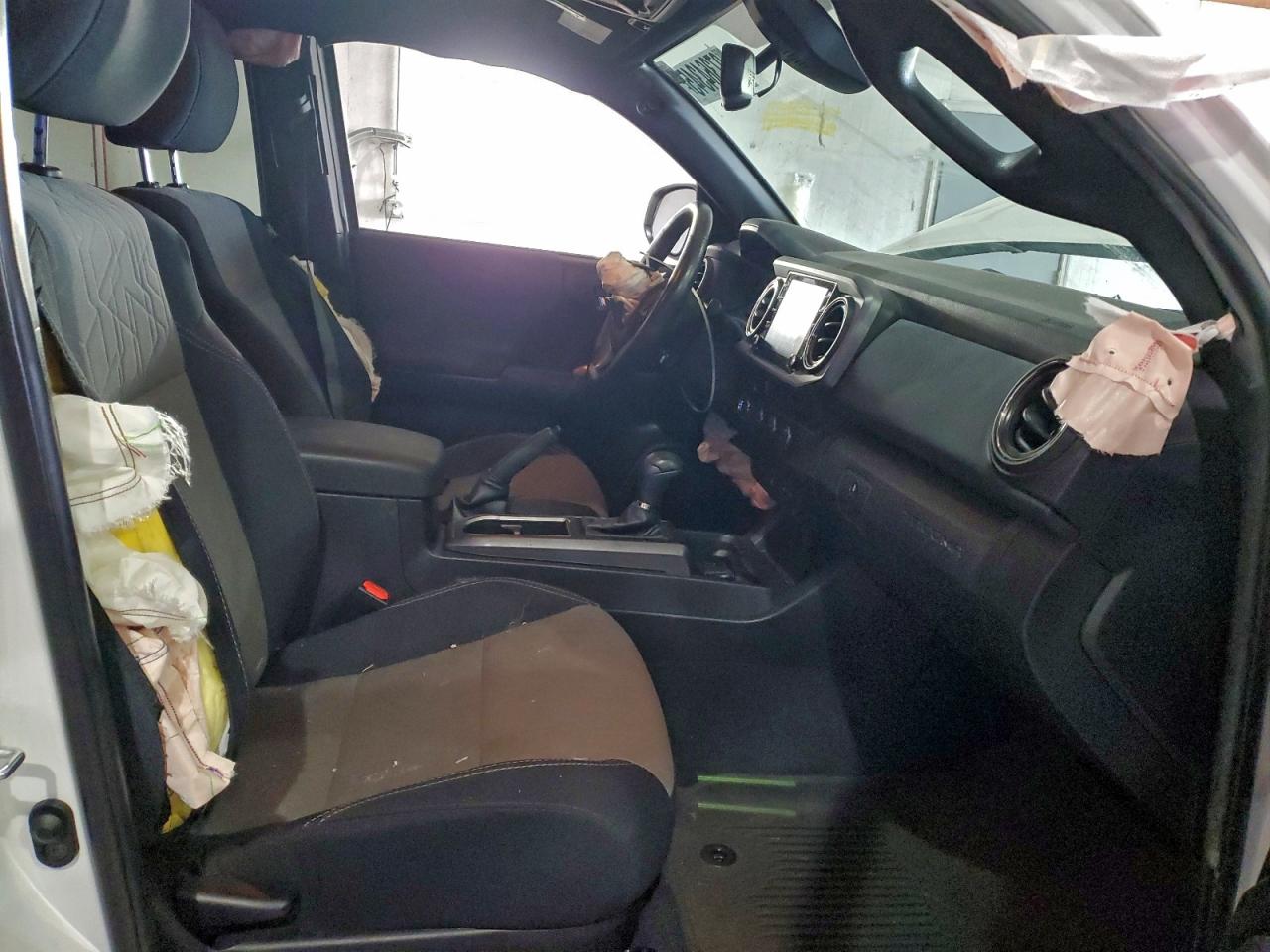 2022 TOYOTA TACOMA DOUBLE CAB photo 5