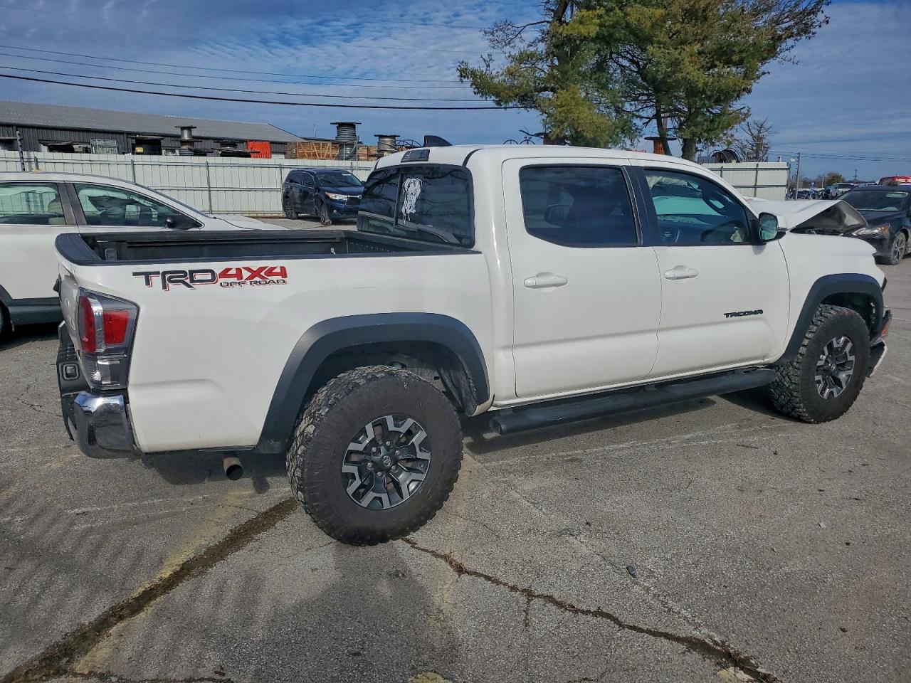 2022 TOYOTA TACOMA DOUBLE CAB photo 3