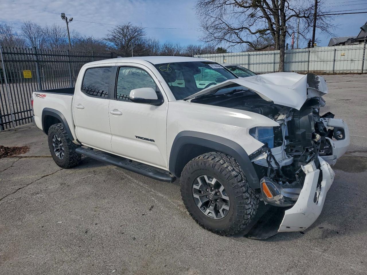 2022 TOYOTA TACOMA DOUBLE CAB photo 4