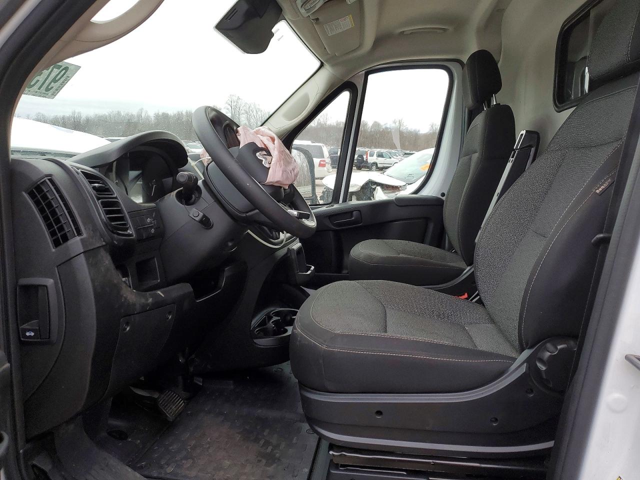 2025 RAM PROMASTER 2500 DELIVERY VAN photo 19