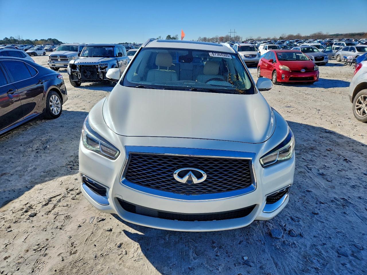 2020 INFINITI QX60 LUXE photo 5