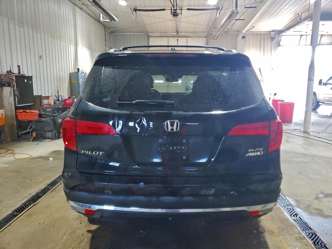 2016 HONDA PILOT ELITE photo 6