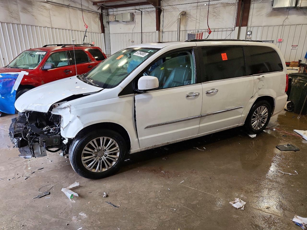 2015 CHRYSLER TOWN & COUNTRY