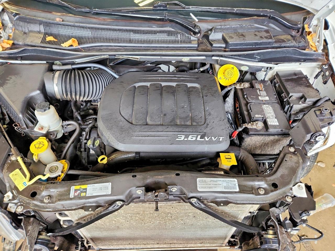 2015 CHRYSLER TOWN & COUNTRY TOURING L photo 23