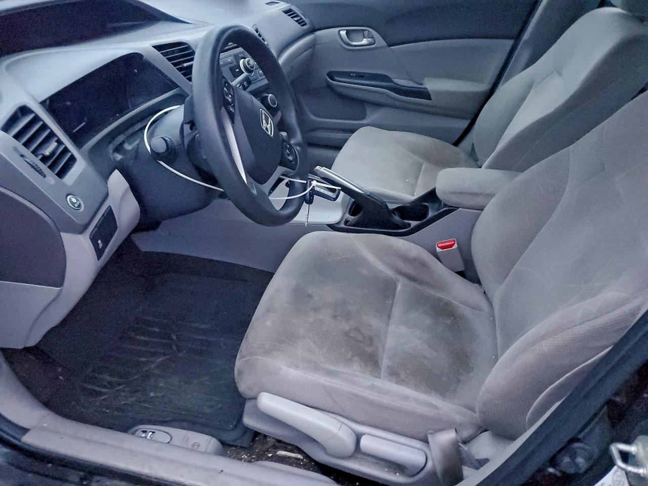 2012 HONDA CIVIC LX photo 7
