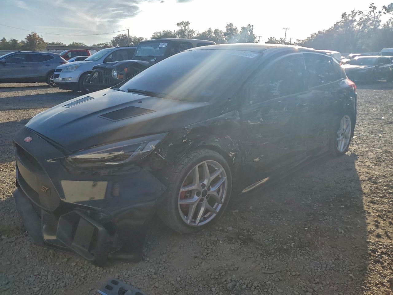 2017 FORD FOCUS