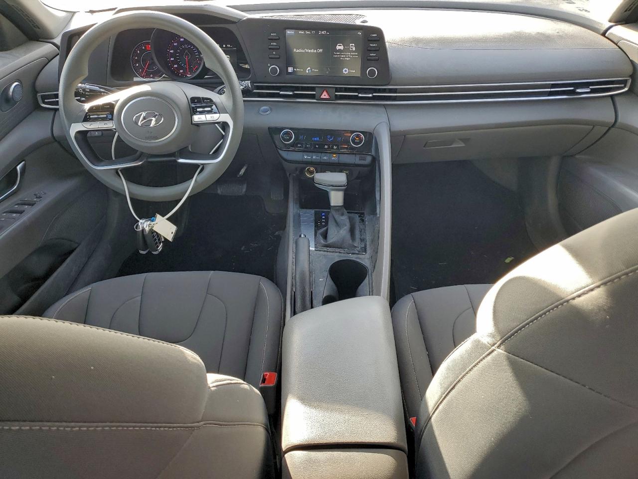 2023 HYUNDAI ELANTRA SEL photo 22