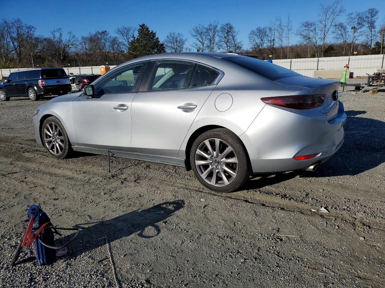 2019 MAZDA 3 SELECT photo 3
