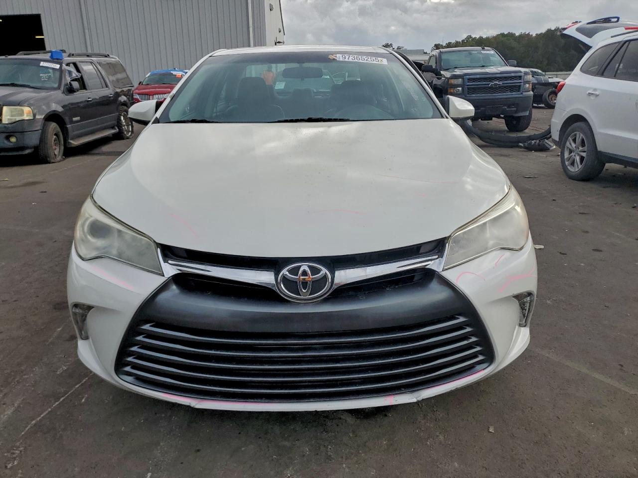 2015 TOYOTA CAMRY LE photo 5