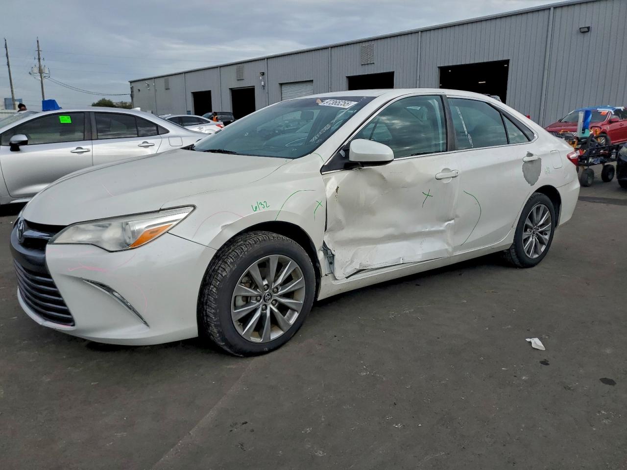 2015 TOYOTA CAMRY