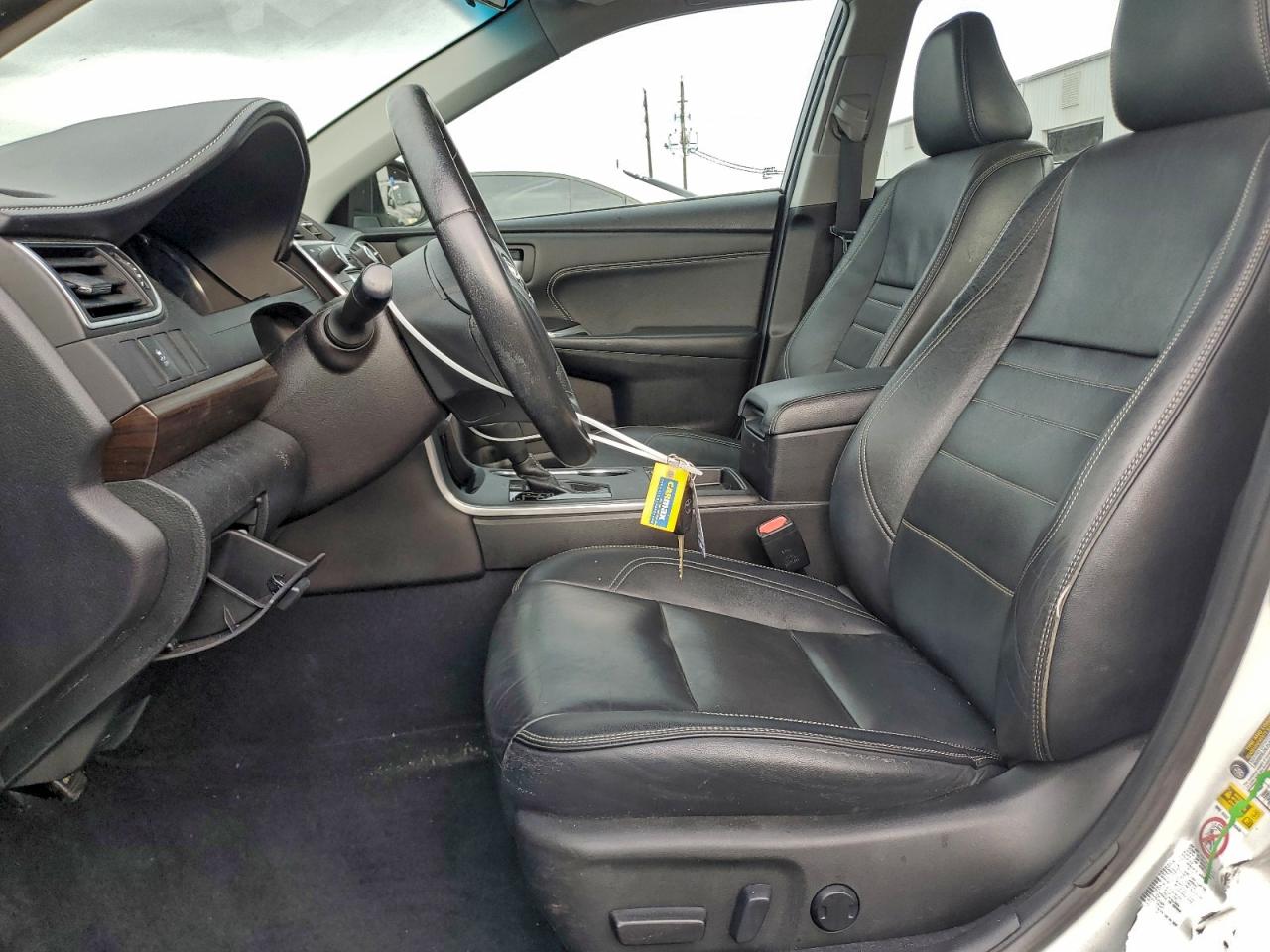 2015 TOYOTA CAMRY LE photo 7