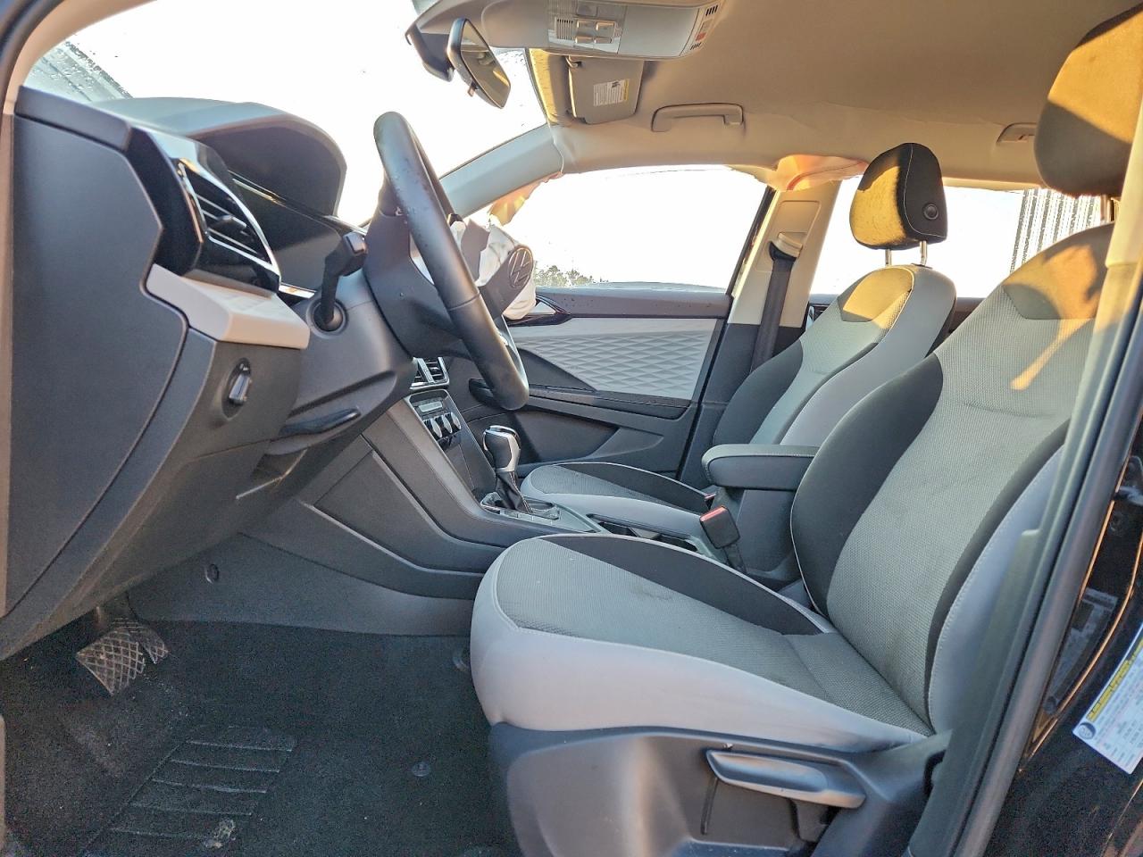 2024 VOLKSWAGEN TAOS S photo 7