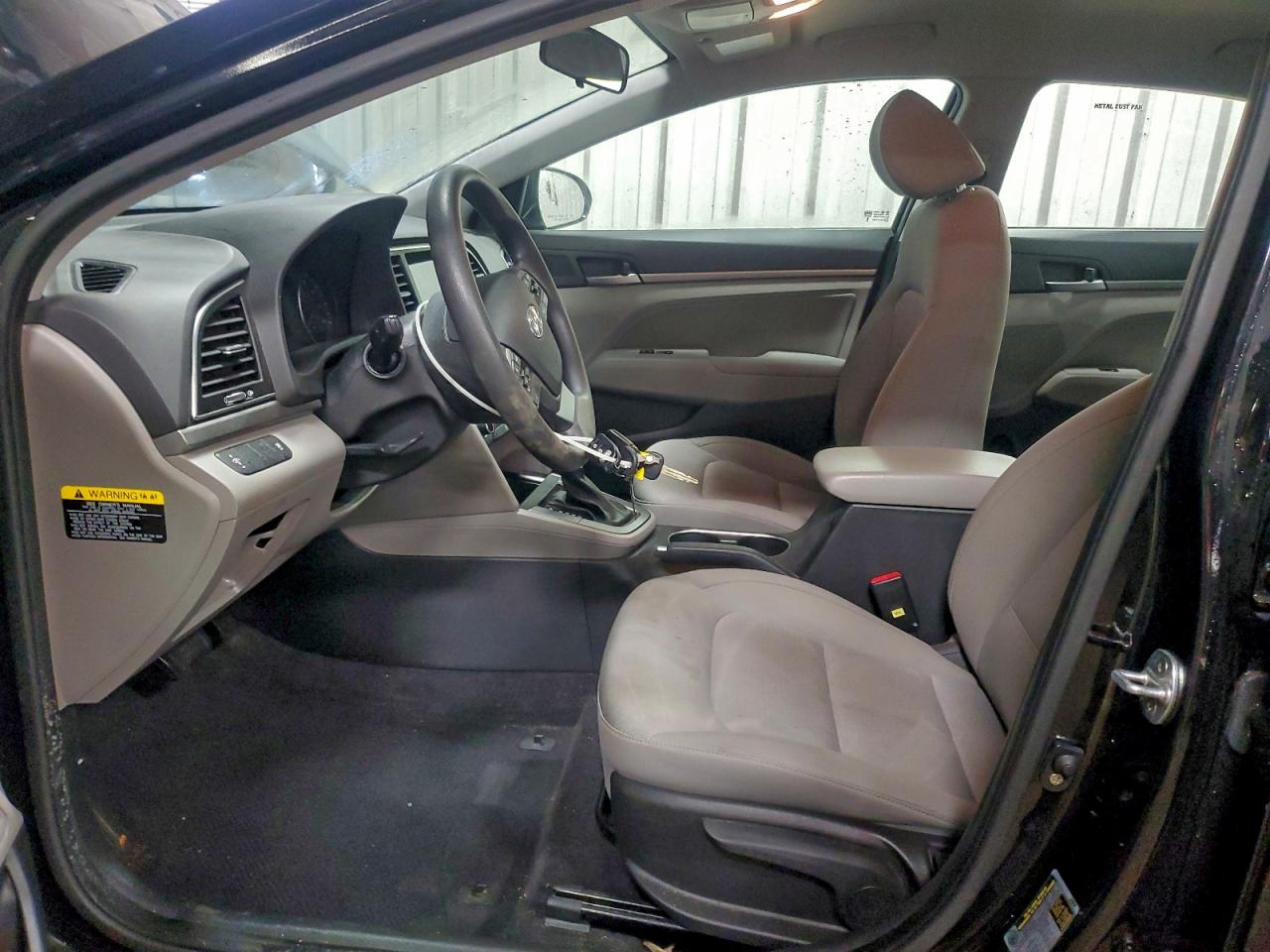 2017 HYUNDAI ELANTRA SE photo 7