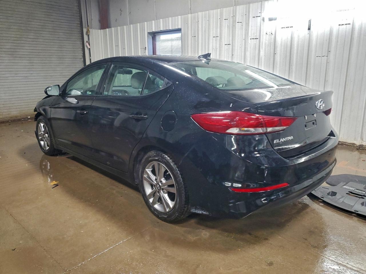 2017 HYUNDAI ELANTRA SE photo 2