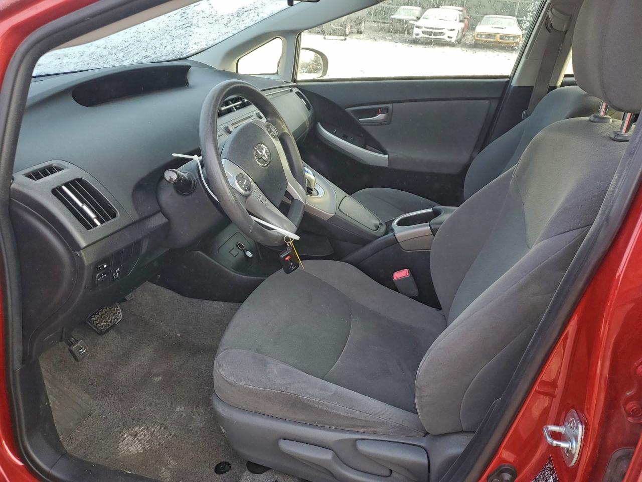 2013 TOYOTA PRIUS photo 7